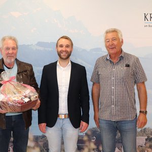 Von links: Gerd Voß, Bürgermeister Daniel Enzensperger, Wolfgang Ortner